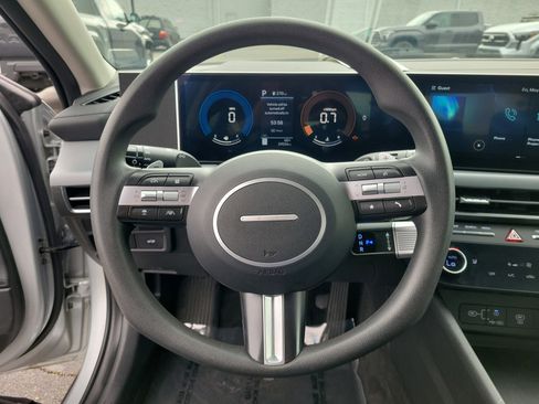 Used 2025 Hyundai Sonata SEL FWD image 22