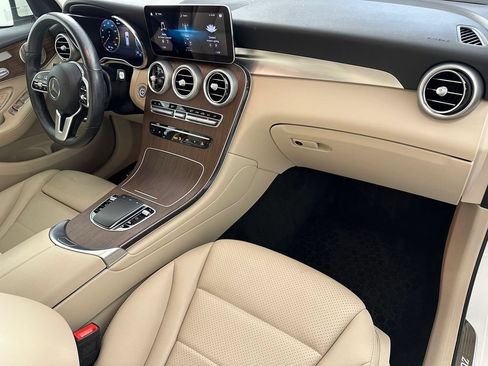 Used 2021 Mercedes-Benz GLC 300 4MATIC image 18