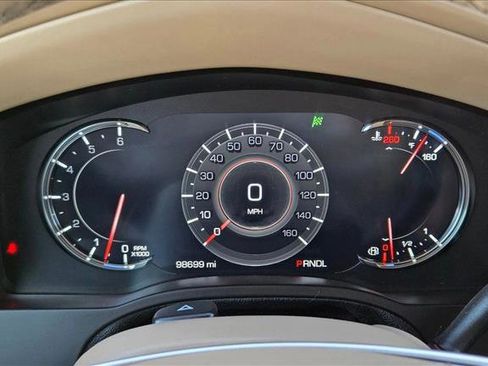 Used 2018 Cadillac Escalade ESV Platinum AWD/4WD image 11