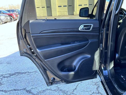 Certified 2021 Jeep Grand Cherokee Laredo X image 20