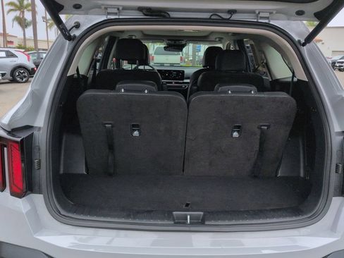 Certified 2025 Kia Sorento EX w/ Panoramic Sunroof Package FWD image 27