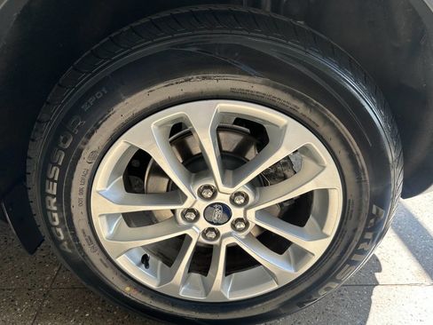 Used 2022 Ford Escape SE w/ Cold Weather Package image 48