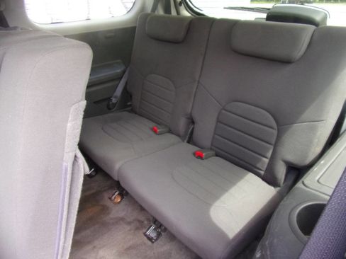 Used 2010 Nissan Pathfinder S AWD/4WD image 4