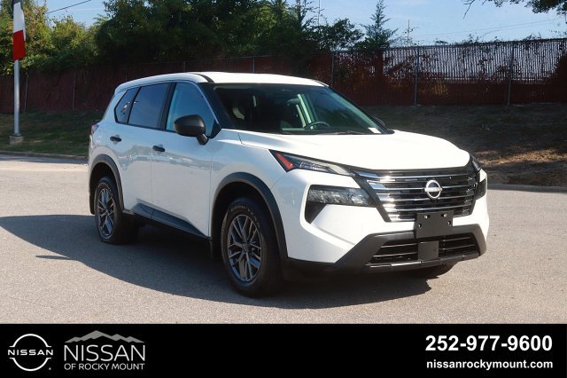Used 2024 Nissan Rogue S AWD/4WD image 1