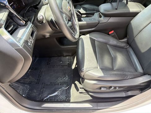 Used 2018 Cadillac XT5 Luxury w/ Driver Awareness Package FWD image 21