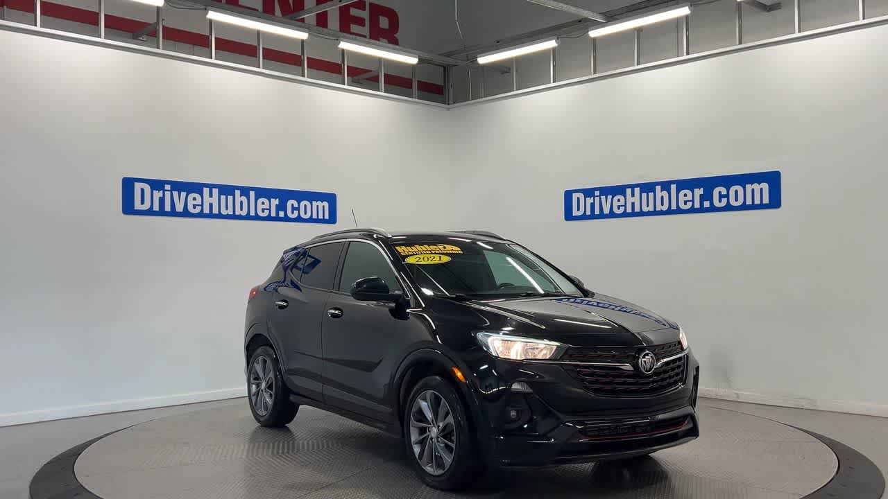 Used 2021 Buick Encore GX Select w/ Sport Touring Package FWD image 3