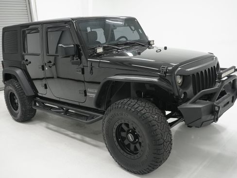 Used 2016 Jeep Wrangler Unlimited Sport w/ Trailer Tow Group image 3