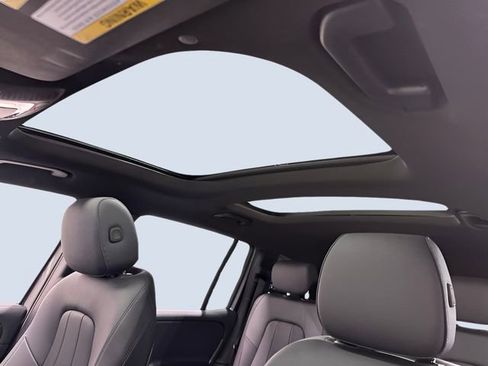 Certified 2023 Mercedes-Benz GLB 250 4MATIC image 29