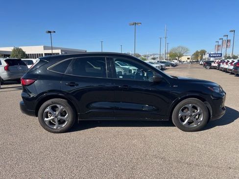Used 2023 Ford Escape ST-Line FWD image 2