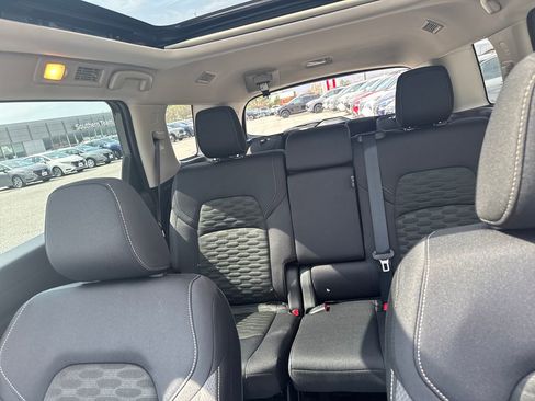 New 2026 Nissan Pathfinder SV w/ SV Premium Package AWD/4WD image 38