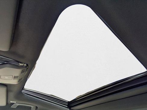 Used 2025 BMW 330i xDrive Sedan w/ M Sport Package image 15