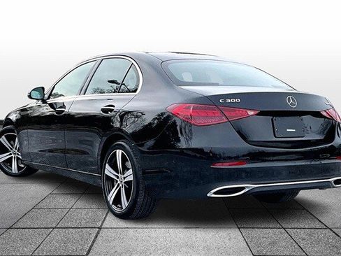 Used 2025 Mercedes-Benz C 300 4MATIC Sedan image 5