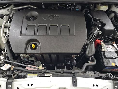 Used 2017 Toyota Corolla LE FWD image 12
