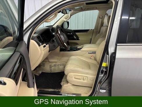 Used 2018 Lexus LX 570 4WD image 2
