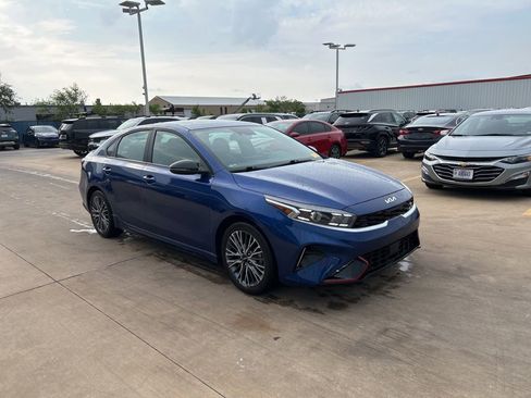Used 2024 Kia Forte GT-Line w/ GT-Line Premium Package FWD image 4