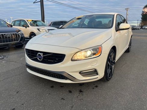 Used 2017 Volvo S60 T5 Dynamic image 26