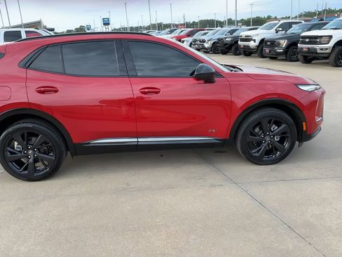 Used 2025 Buick Envision Sport Touring AWD/4WD image 2