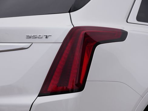 Used 2026 Cadillac XT5 Luxury w/ LPO, Floor Liner Package AWD/4WD image 17