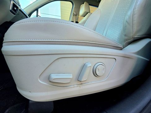Used 2022 Kia Sorento EX w/ Panoramic Sunroof Package AWD/4WD image 23