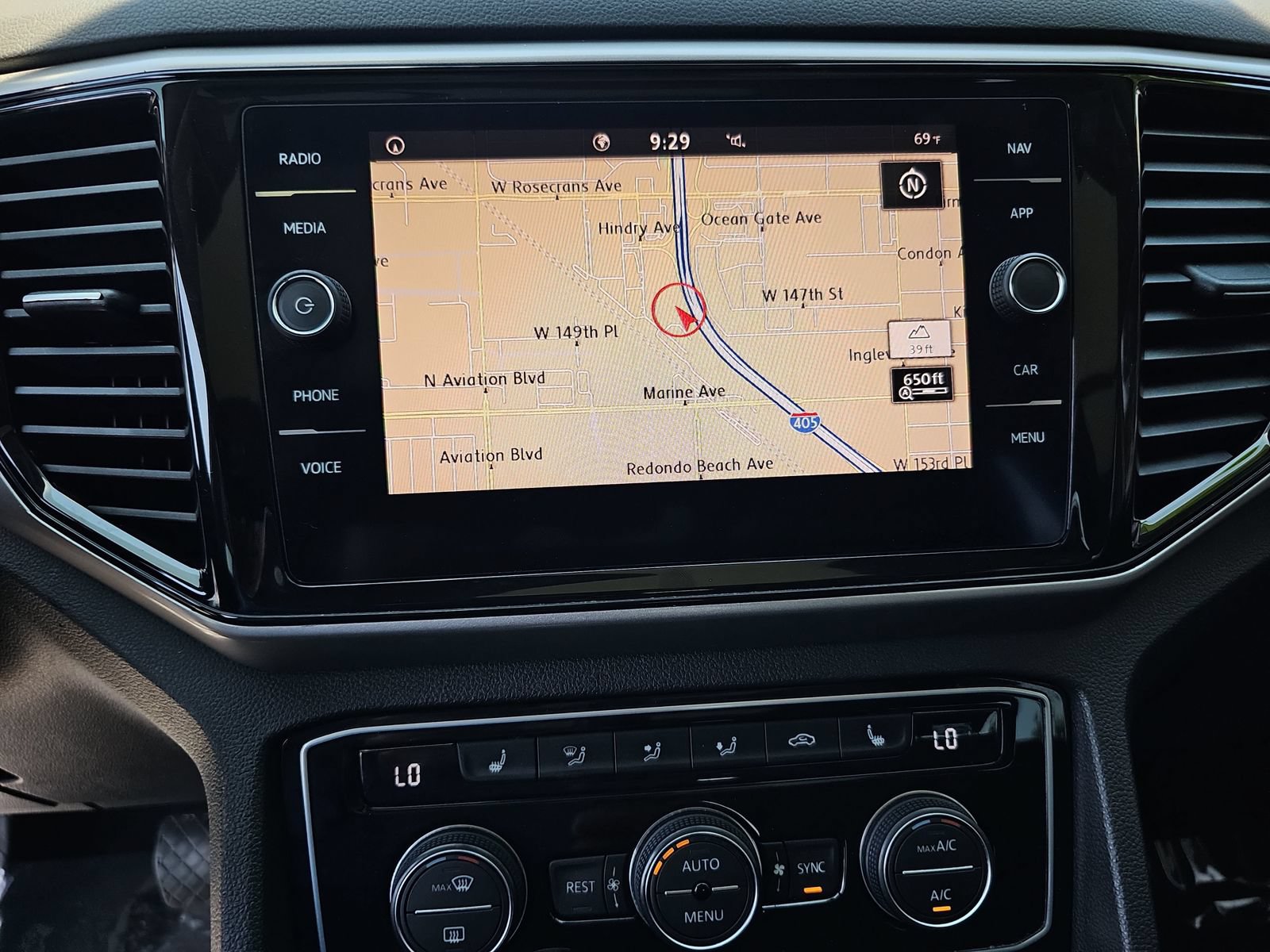 Used 2020 Volkswagen Atlas SEL FWD image 24