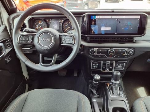 Used 2024 Jeep Wrangler Unlimited Sport AWD/4WD image 5