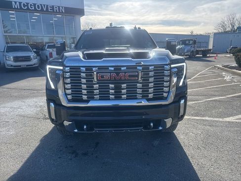 New 2026 GMC Sierra 2500 Denali w/ Denali Reserve Package AWD/4WD image 9
