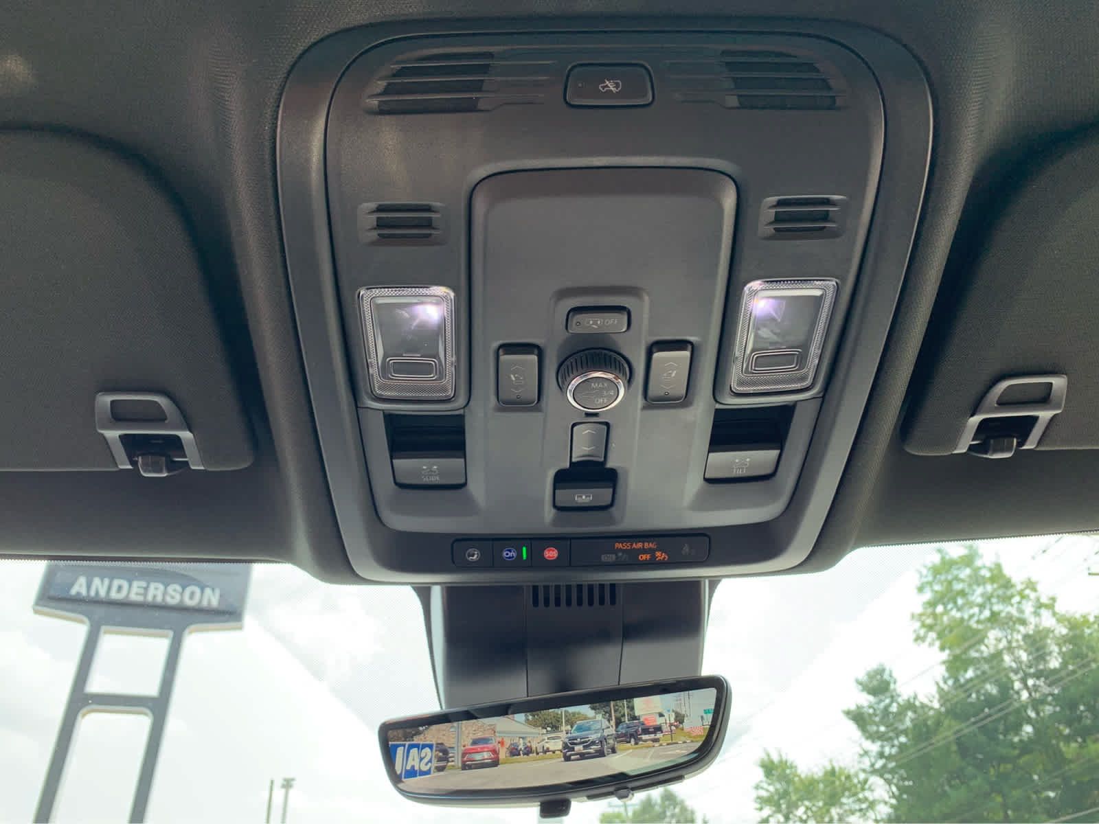 Used 2025 GMC Yukon Denali Ultimate AWD/4WD image 23