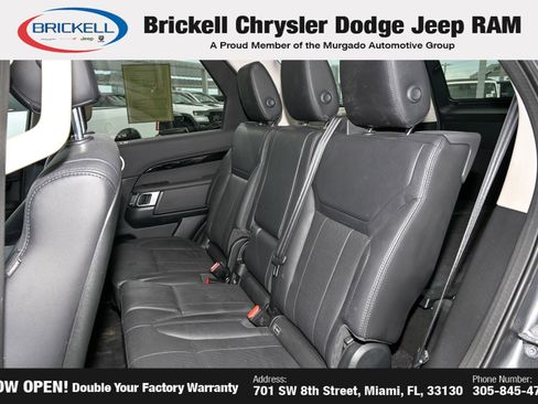 Used 2019 Land Rover Discovery SE AWD/4WD image 16