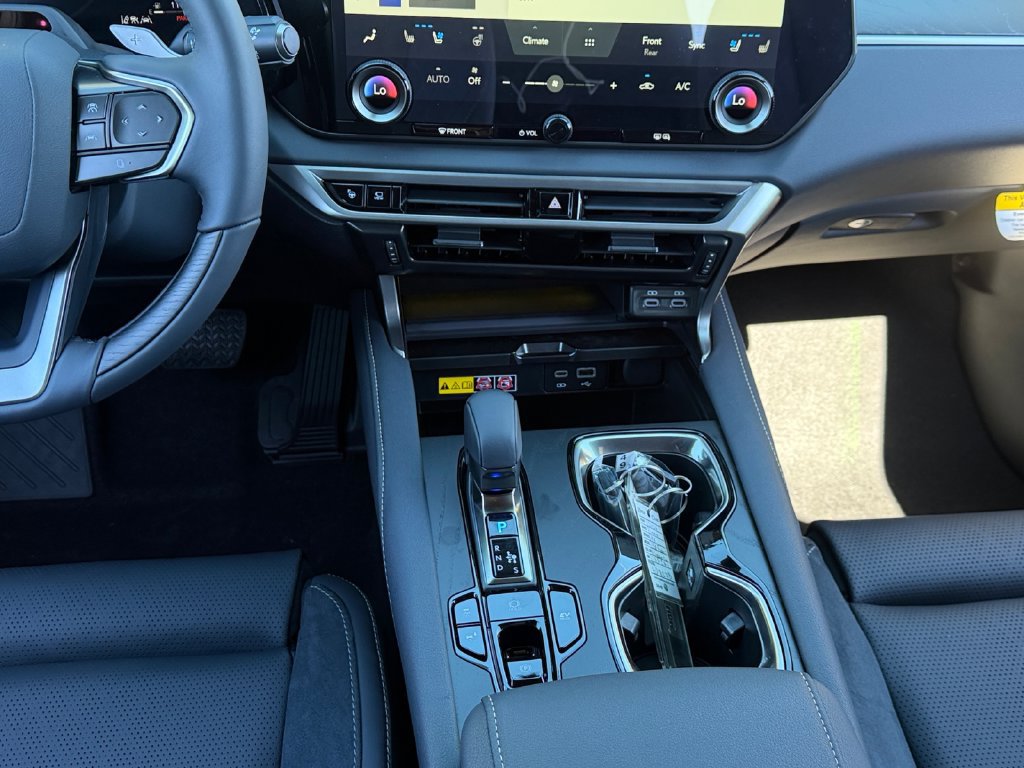 New 2026 Lexus RX 350h AWD/4WD image 10
