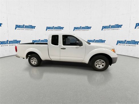 Used 2014 Nissan Frontier S image 2