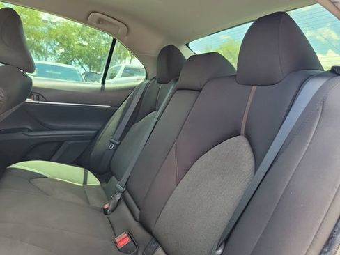 Used 2020 Toyota Camry LE FWD image 11