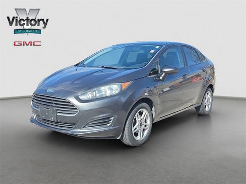 Used 2019 Ford Fiesta SE image 3
