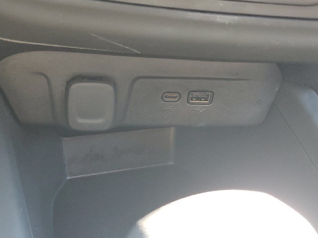 Certified 2024 Chevrolet Trax RS w/ Sunroof Package FWD image 26