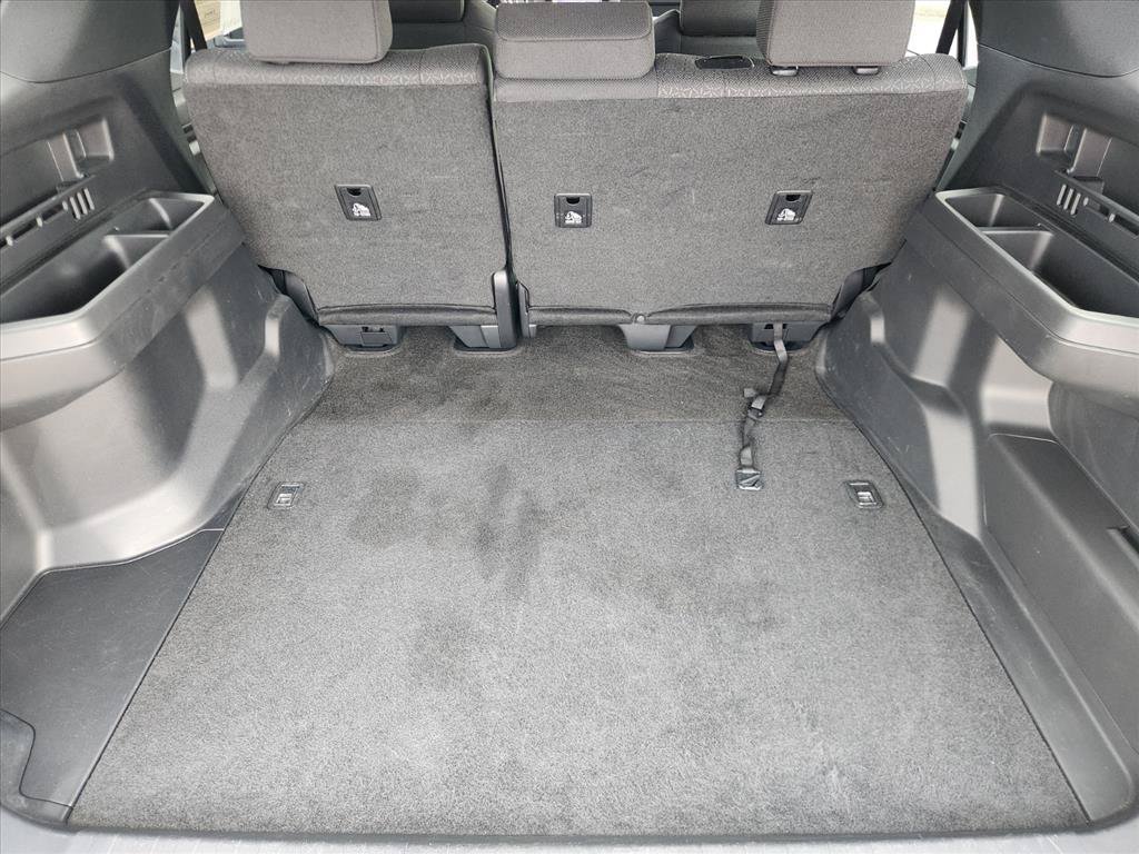 Certified 2025 Toyota 4Runner SR5 AWD/4WD image 16