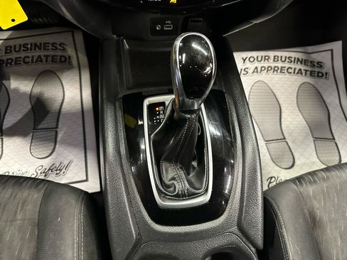 Used 2018 Nissan Rogue S FWD image 16
