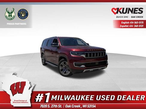 Used 2024 Jeep Wagoneer L Series II w/ Flexible Seating Group AWD/4WD image 1
