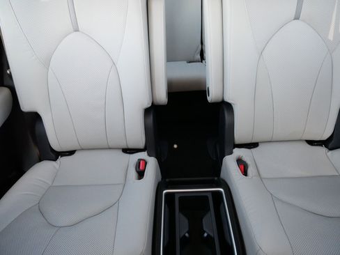 Certified 2026 Toyota Grand Highlander Platinum image 13