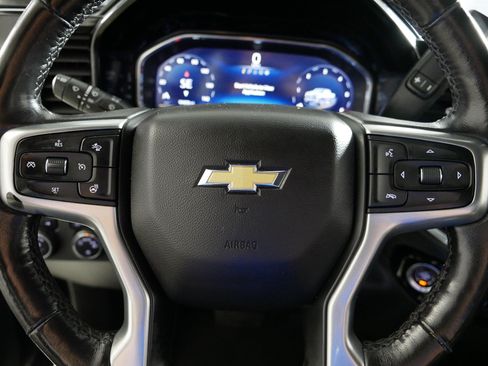 Used 2022 Chevrolet Silverado 1500 LT AWD/4WD image 25