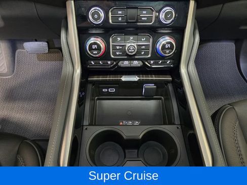Used 2023 GMC Yukon Denali w/ Advanced Technology Package AWD/4WD image 25