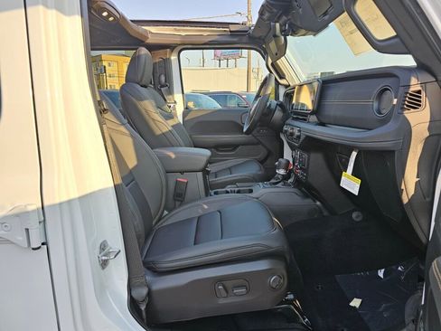 New 2025 Jeep Wrangler Unlimited Rubicon 392 image 11