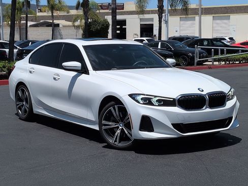 Used 2023 BMW 330i Sedan w/ Premium Package RWD image 2
