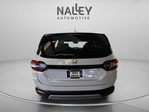 Used 2023 Honda Pilot EX-L image 4