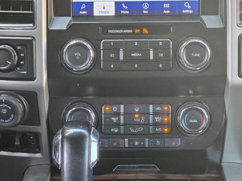 Used 2020 Ford F150 Lariat AWD/4WD image 29