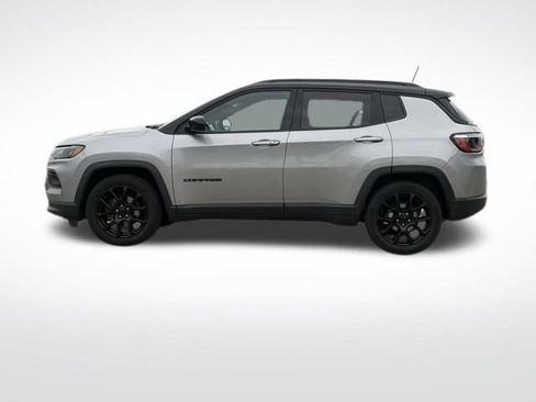 Used 2022 Jeep Compass Altitude image 17