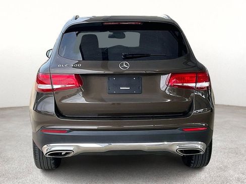 Used 2018 Mercedes-Benz GLC 300 w/ Premium Package image 6