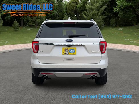 Used 2016 Ford Explorer XLT w/ Equipment Group 202A FWD image 7