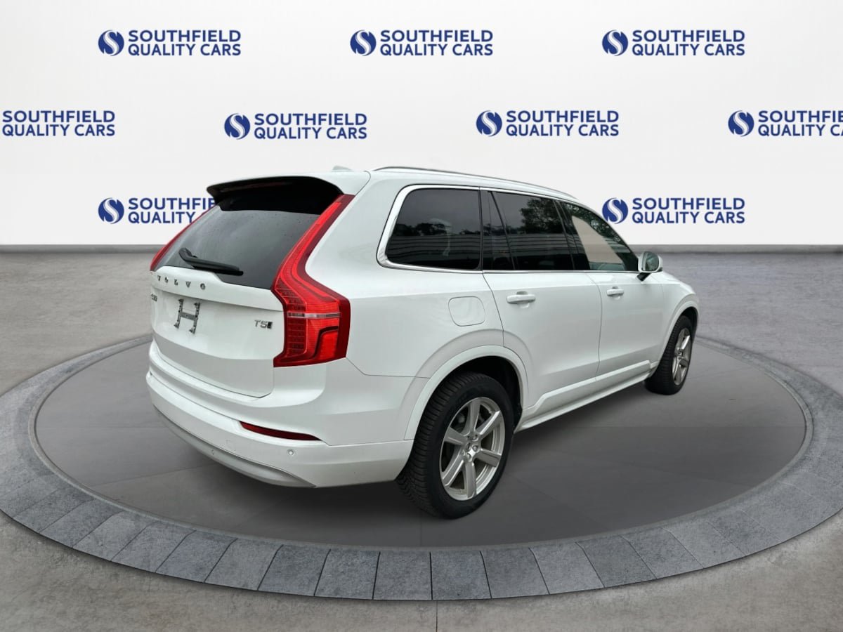 Used 2022 Volvo XC90 T5 Momentum AWD/4WD image 7
