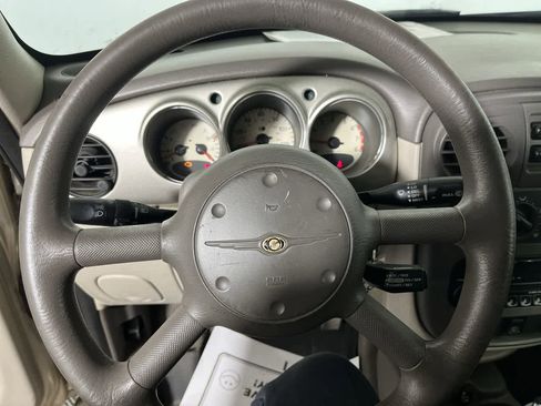 Used 2004 Chrysler PT Cruiser image 15