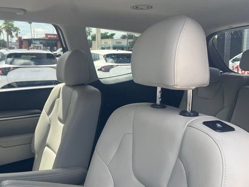 Used 2022 Kia Telluride S AWD/4WD image 6