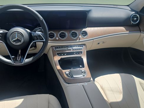 Used 2022 Mercedes-Benz E 350 4MATIC Sedan image 12